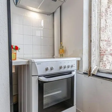 2 Private Bedrooms 4 Guests 아파트