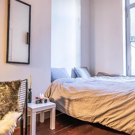 2 Private Bedrooms 4 Guests