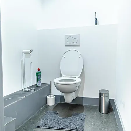 2 Private Bedrooms 4 Guests 아파트